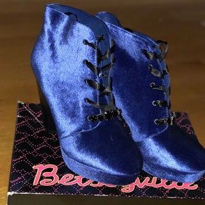 Betseyville Gorgeous Navy Velvet Booties